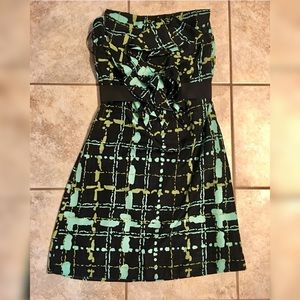 BNWT STRAPLESS LIMITED DRESS